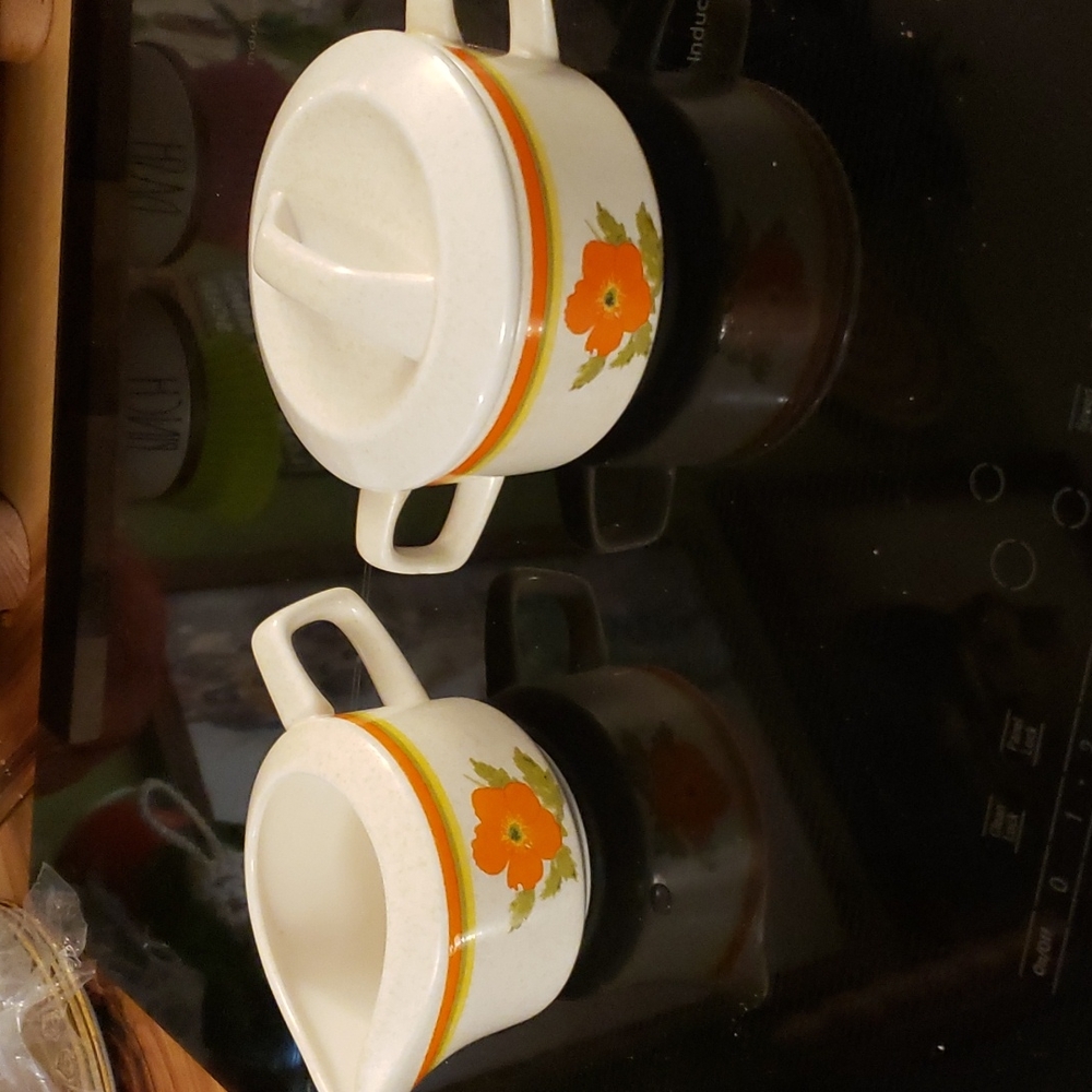 Temper-ware sugar and creamer bowls